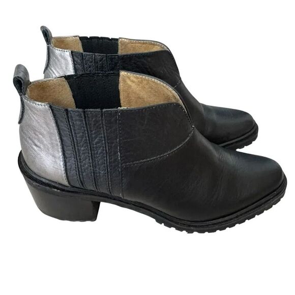 Mamut Black Silver Accents Ankle Women’s Leather Bootie SZ 6.5 - Picture 4 of 14